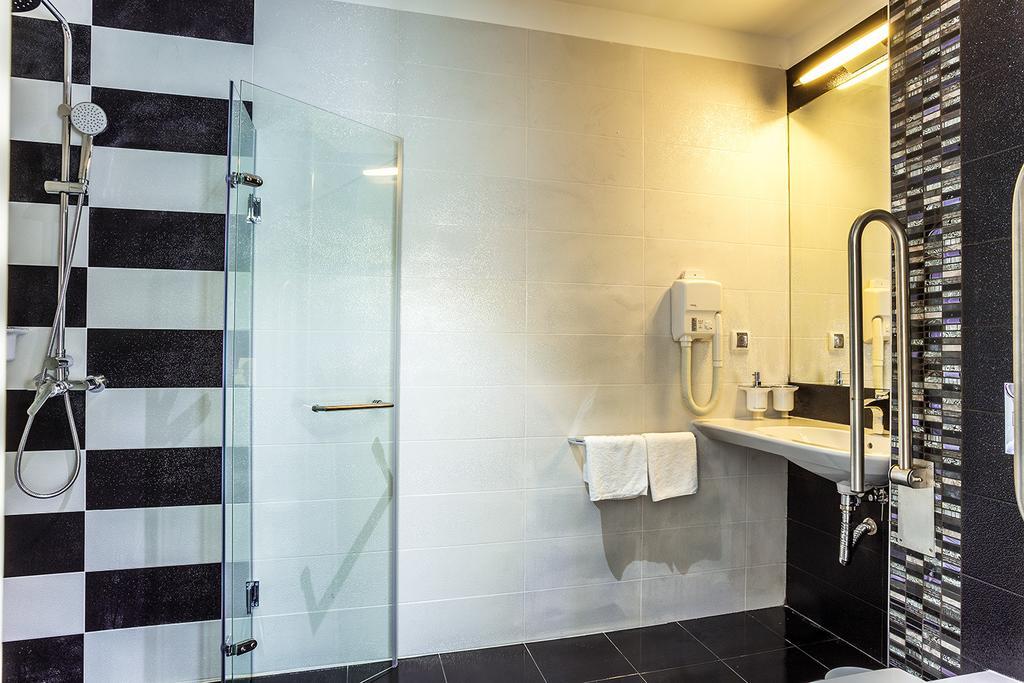 Complex Europe Hotel Dolna Banya Exterior photo